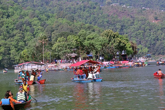 Phewa-lake.jpg