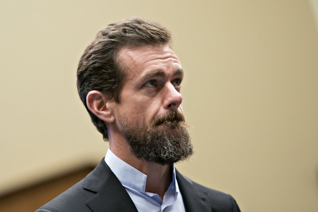 Jack-Dorsey's-first-tweet-NFT-Sells-For-$2.9-Million.jpg