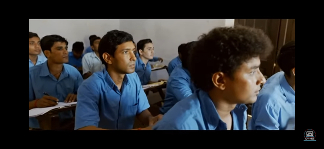 Screenshot_20250911-230027_YouTube.png