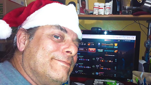 splinterlands, decisions, gaming, community, holidays, christmas, stimulus check, santa hat, trump, life, hallmark, dtube, steem, streemie, video, gaming video, jeronimorubio, jeronimo rubio (220).jpg