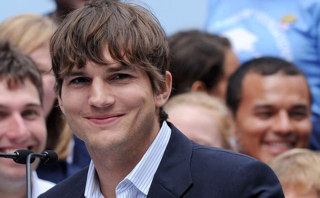 757z468_1527179002_Ashton-Kutcher.jpg