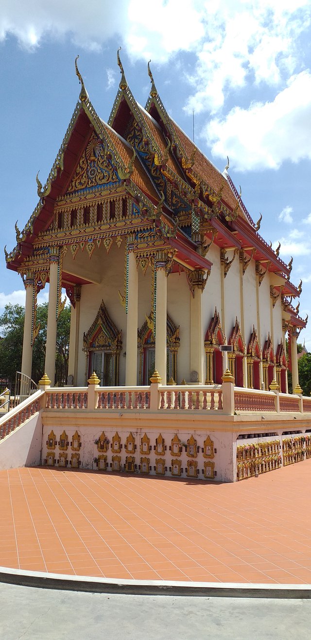 Wat Phasuk Maneejak1.jpg