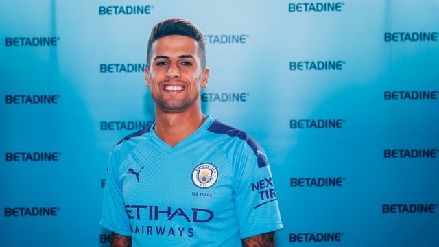 Cancelo Betadine.jpg