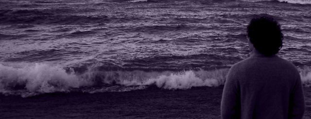 watching-the-waves-1468400.jpg