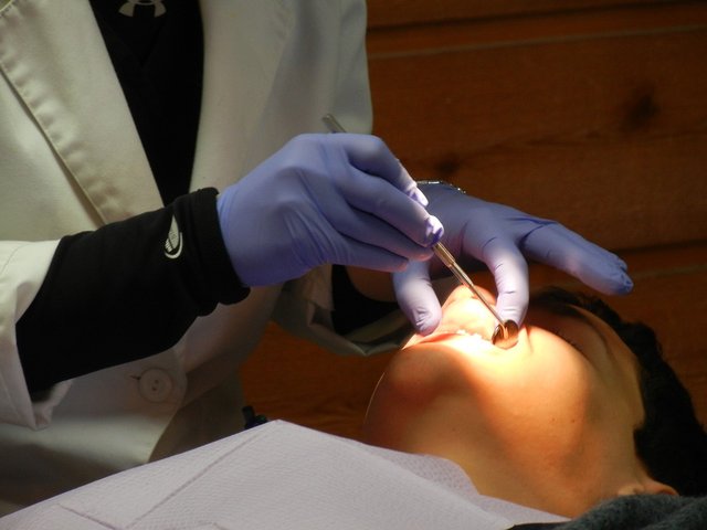 orthodontist-287285_1280.jpg