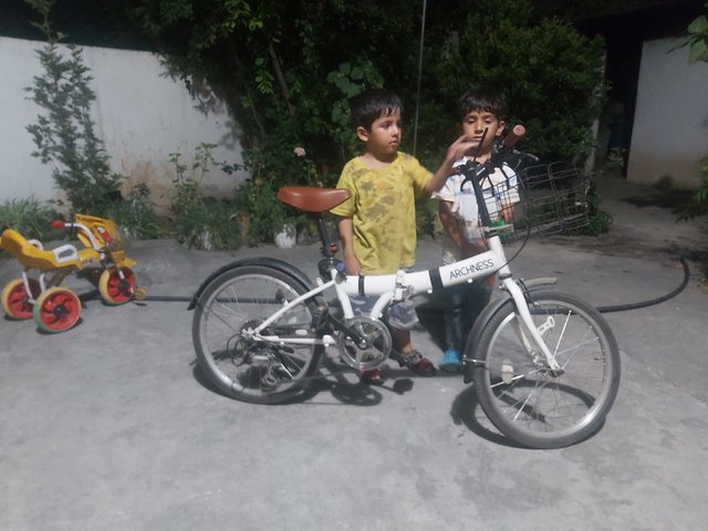 bicycling (5).jpg