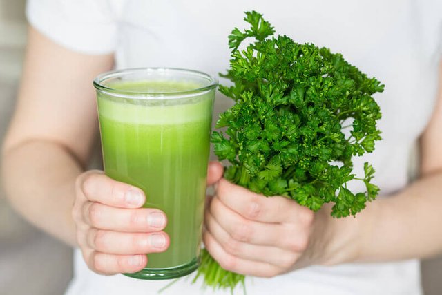 health-benefits-of-drinking-parsley-juice.jpg