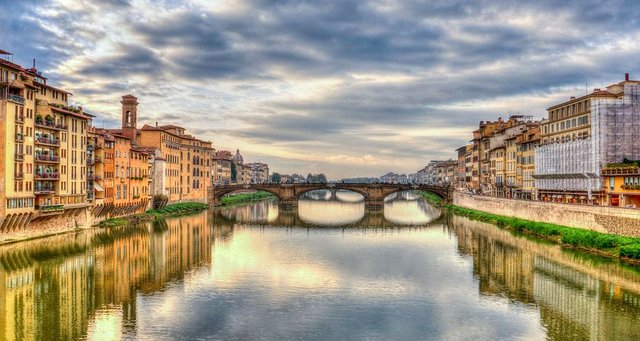 arno-river-1066307__480.jpg