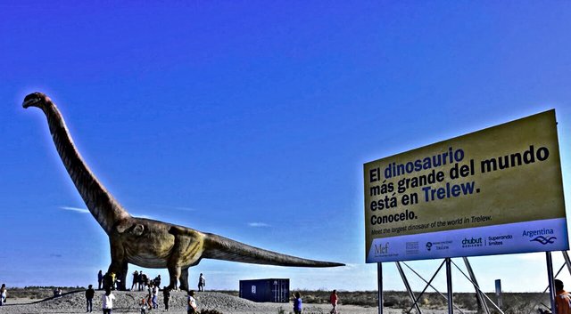 DINOSAURIO-TRELEW.jpg