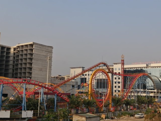 Pretty foot over bridge view beside the Jamuna Future Park Steemit