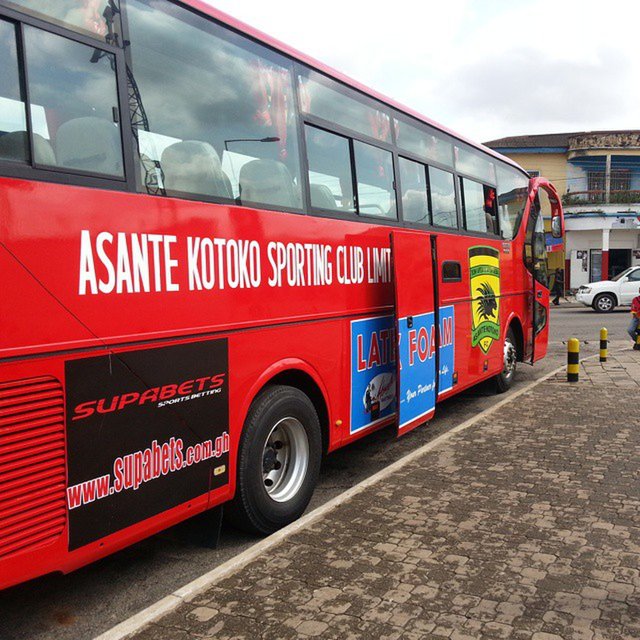 2000px-Kumasi_Asante_Kotoko_Team_Bus.jpg