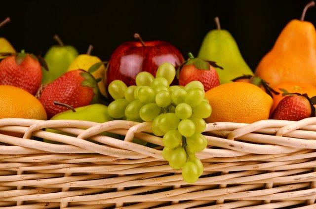 fruits-1114060_1920.jpg