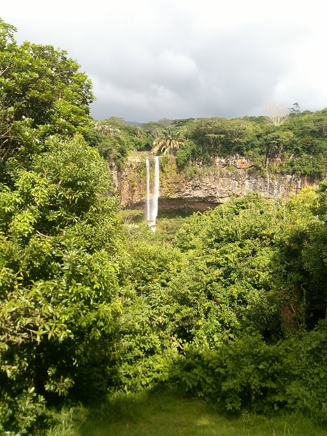 2-The-Chamarel-Falls-Mauritius-Beautiful-Waterfall-Colourful-Photography.jpg