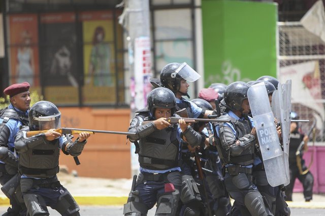 nicaragua police.jpg