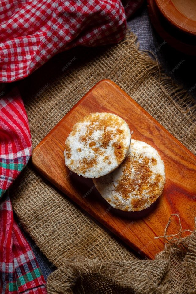 bhapa-pitha-vapa-pitha-traditional-bengali-food_608477-234.jpg