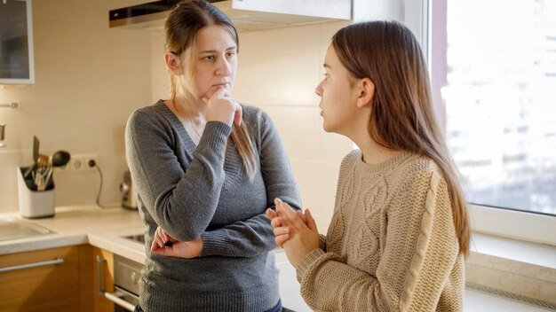 young-mother-listening-talking-her-teenage-daughter-complaining-about-problems_454047-11558.jpg