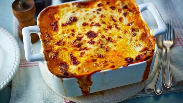 mary_berrys_lasagne_al_16923_16x9.jpg