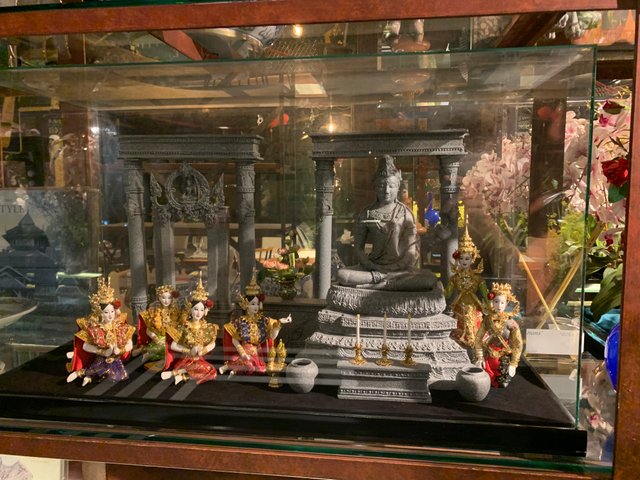 Dhevi Bangkok Hotel4.jpg