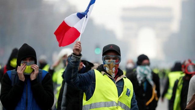 yellow vest 3.jpg