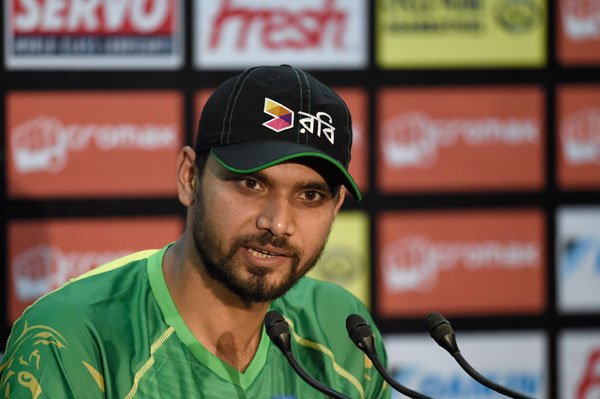 mashrafe-mortaza-march-600.jpg