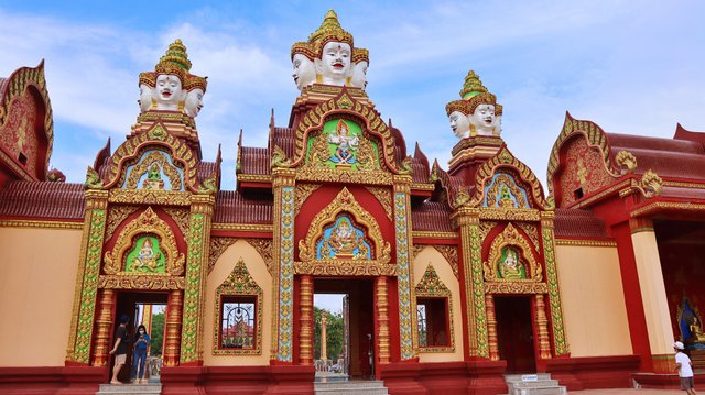 Wat Bang Thong Entrance