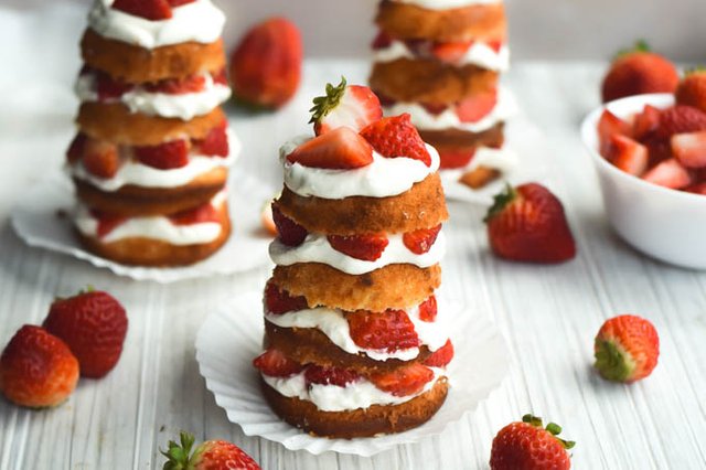 Strawberry (Ridiculously) Tall Mini Cakes (3).jpg