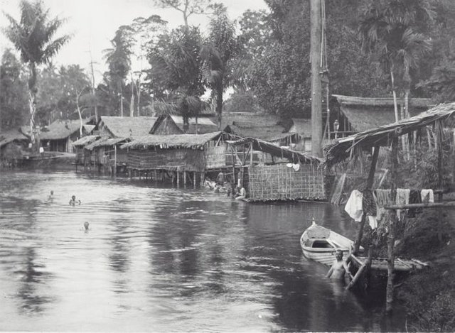 COLLECTIE_TROPENMUSEUM_Bivak_langs_de_rivier_TMnr_60039123.jpg