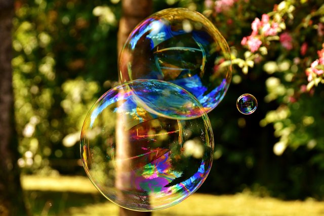 soap-bubble-2403673_1920.jpg