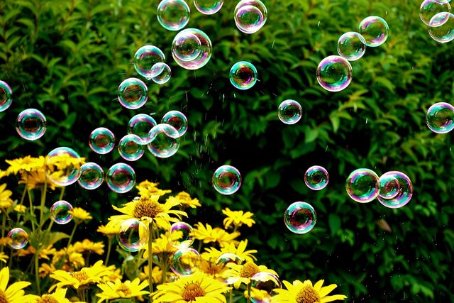 soap-bubbles-3540312_1280.jpg
