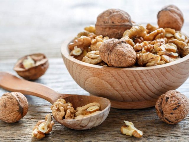 78-172218-walnuts-handful-tackle-health-problems-3.jpeg