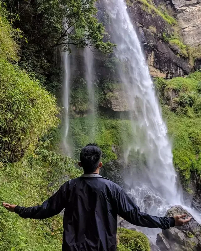 Lokasi-Utama-Air-Terjun-Tansaran-Bidin.webp