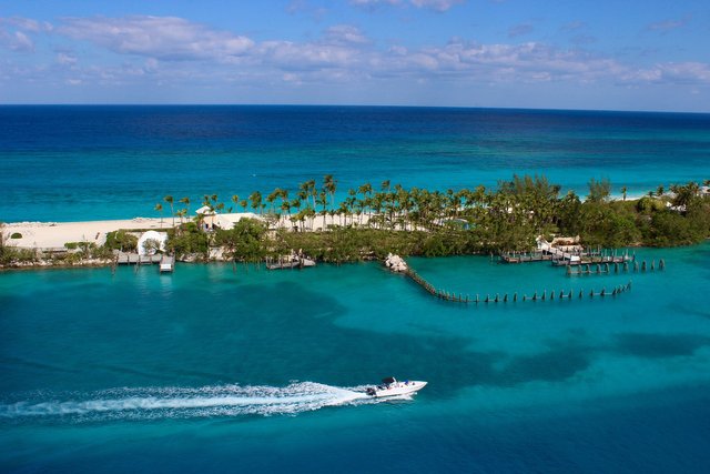 paradise-1899296_1920.jpg