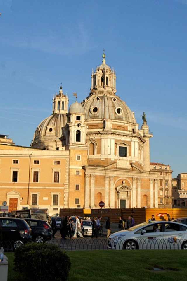 b-EU121021-002227.jpg