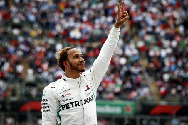 Lewis Hamilton Grand prix du Mexique.jpg