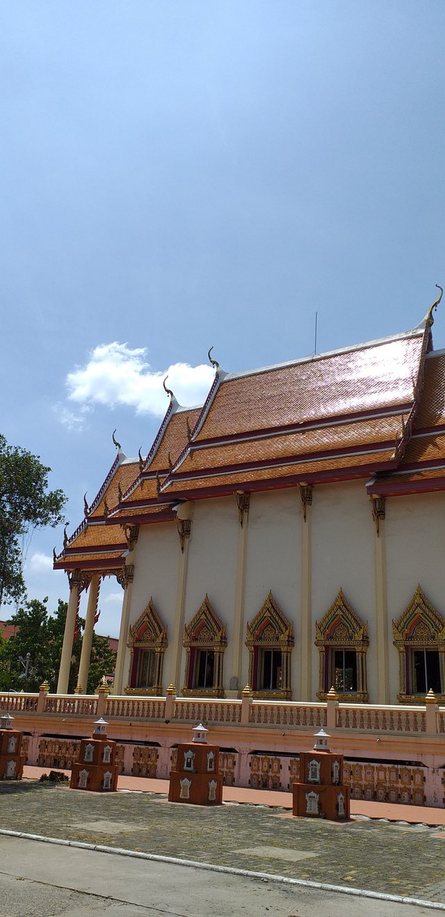 Wat Phasuk Maneejak6.jpg