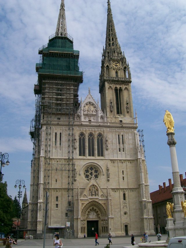 Zagrebacka_katedrala.jpg