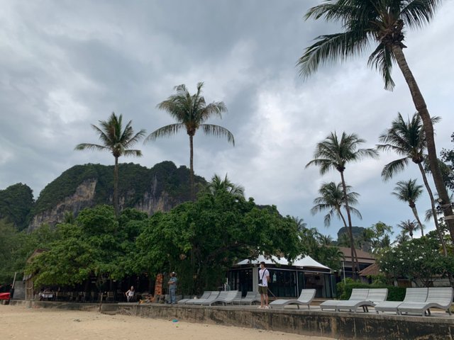 Railay Beach4.jpg