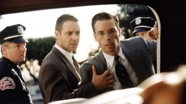 l-a-confidential-guy-pearce-russell-crowe-600x337.jpg