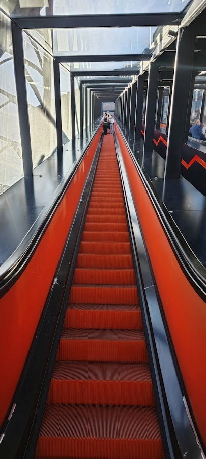 Rolltreppe.jpg