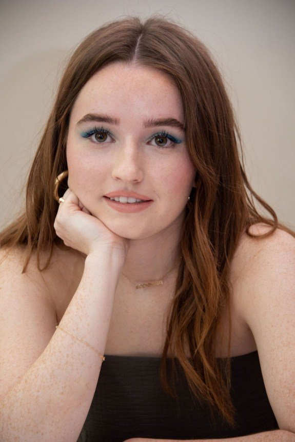 kaitlyn-dever-beautiful.jpg