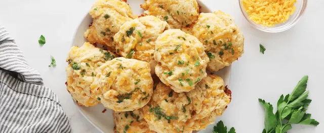 red-lobster-biscuits-recipe.webp