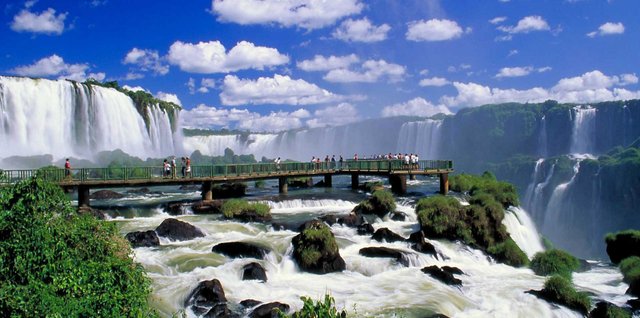 South-Brazil-Iguassu-falls-Brazilian-park-1920x952.jpg