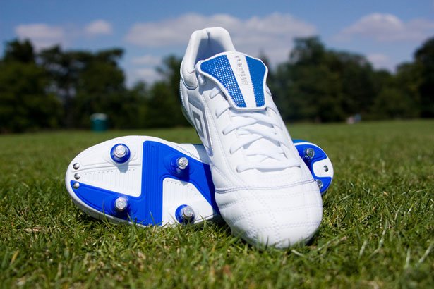 football-boots-1311577636Tkz.jpg