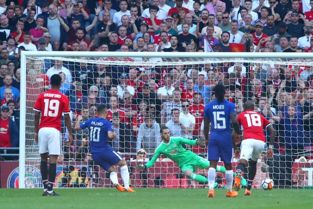 eden-hazard-of-chelsea-scores-a-penalty-to-make-the-score-10-during-picture-id960128064.jpg