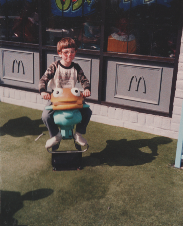 1992-03-21 - Meeting Ronald McDonald at McDonald's in Forest Grove, OR - 3pics-3.png