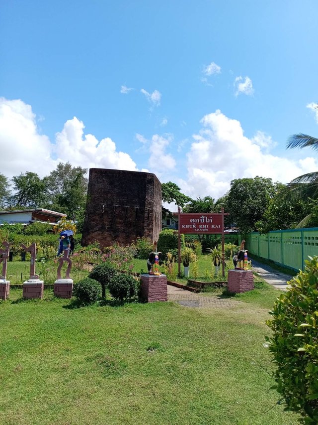 Khuk Khi Kai2.jpg
