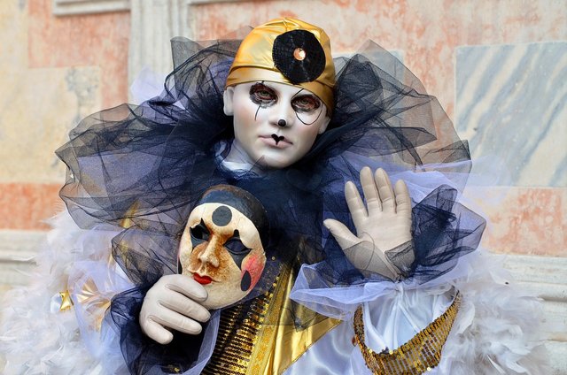 venice-mask-4764619_1280.jpg
