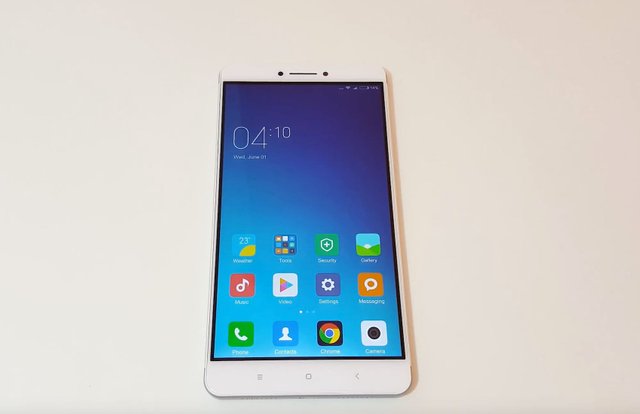 1464884422_xiaomi_mi_max_1.jpg