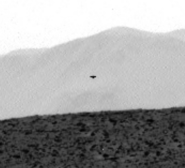 Mars UFO Curiosity Rover Closeup 1.png