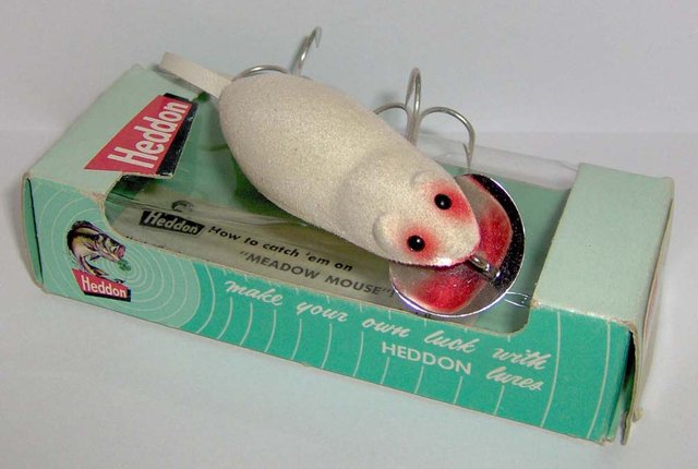 VINTAGE HEDDON MEADOW MOUSE LURE in ALBINO WHITE  neat